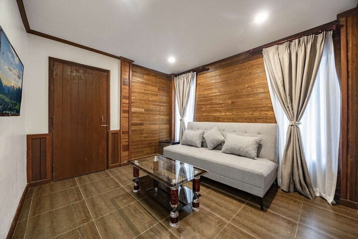 Room 34 of 63