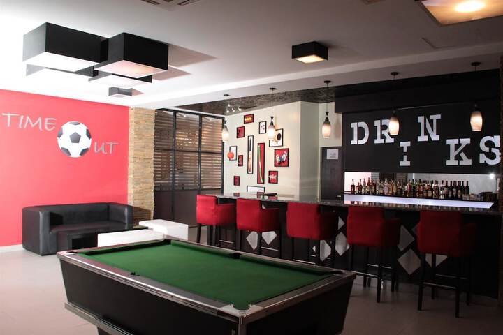 Lounge 99 of 131