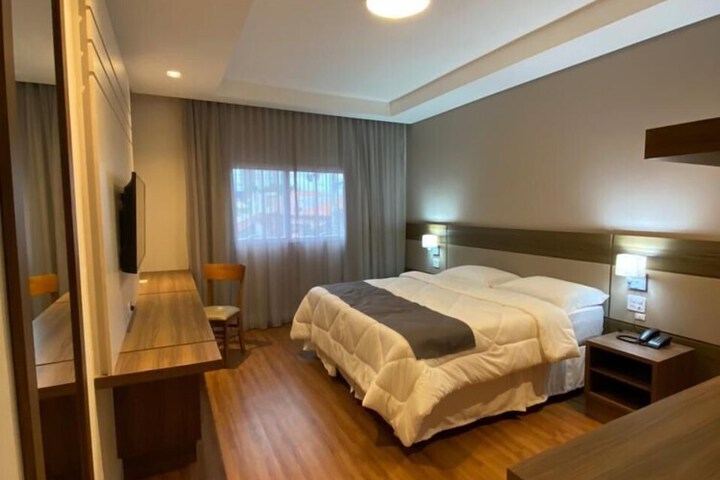 Room 16 of 35