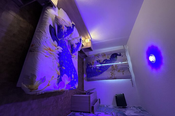 Room 3 of 43