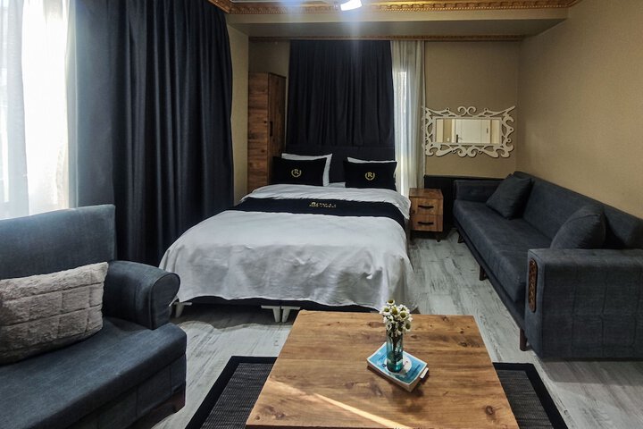 Room 50 of 71
