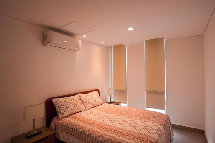 Room 8 of 270