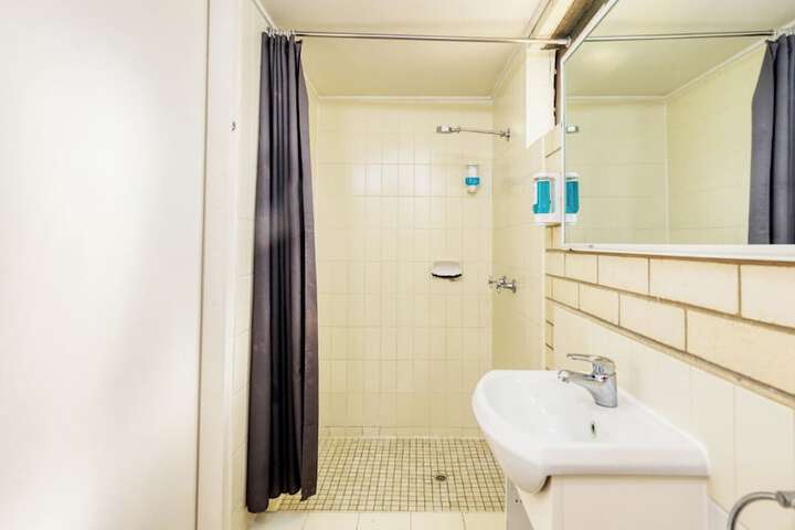 Room 21 of 29
