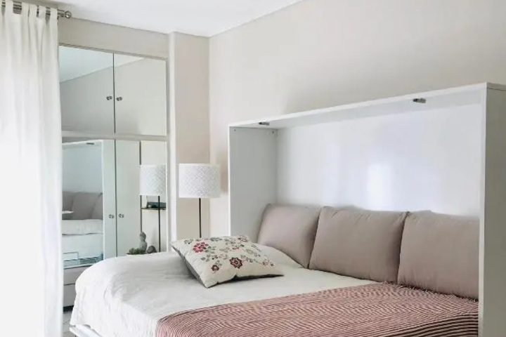 Room 2 of 16