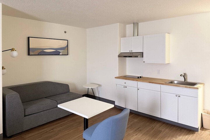 Room 70 of 112