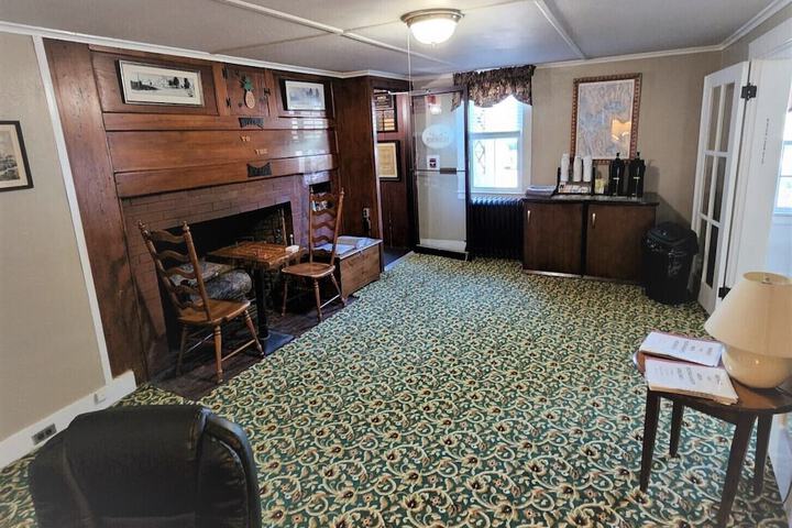 Breakfast/Coffee Service 42 of 64