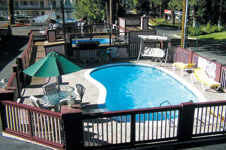 Hotel with Pool