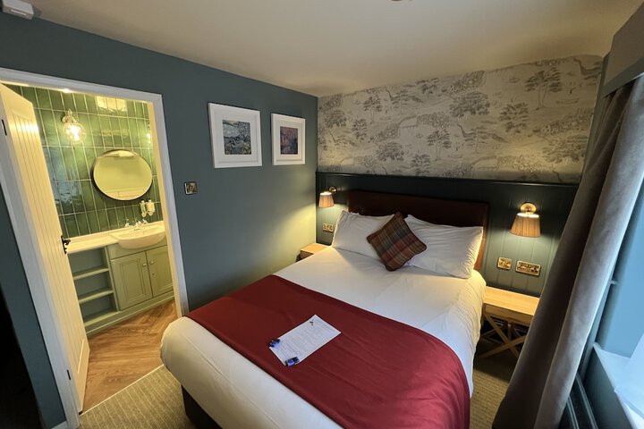 Room 3 of 72