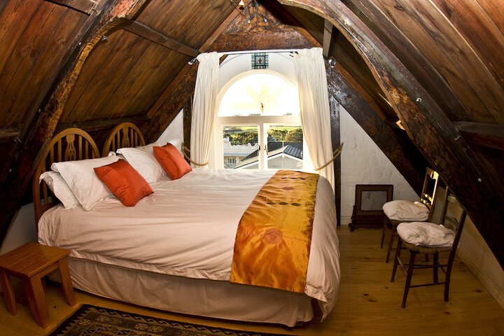 Room 4 of 34