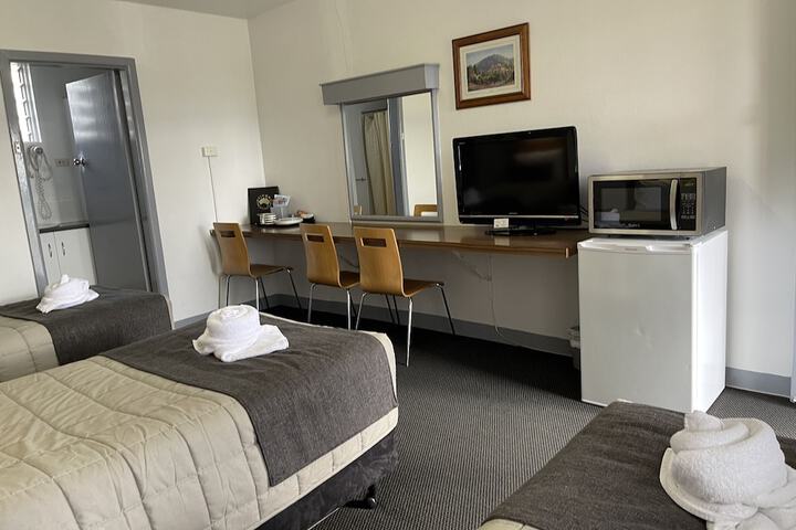 Room 6 of 44
