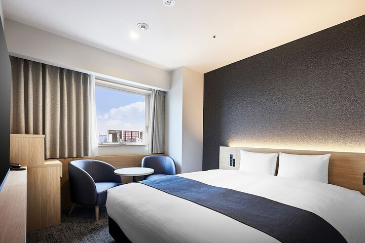 Room 15 of 32