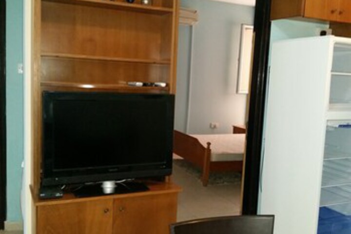 Room 4 of 7
