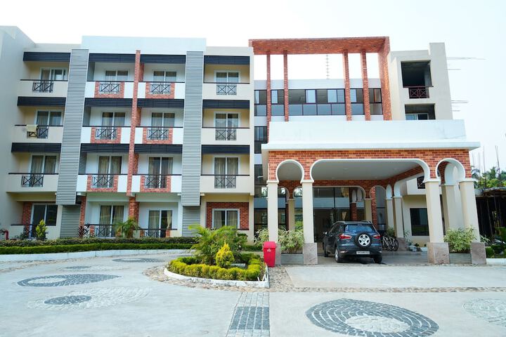 5 Falls Resort