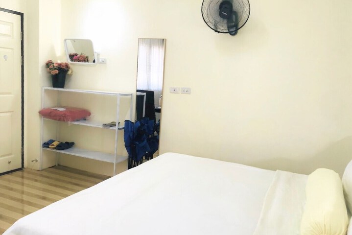 Room 6 of 30