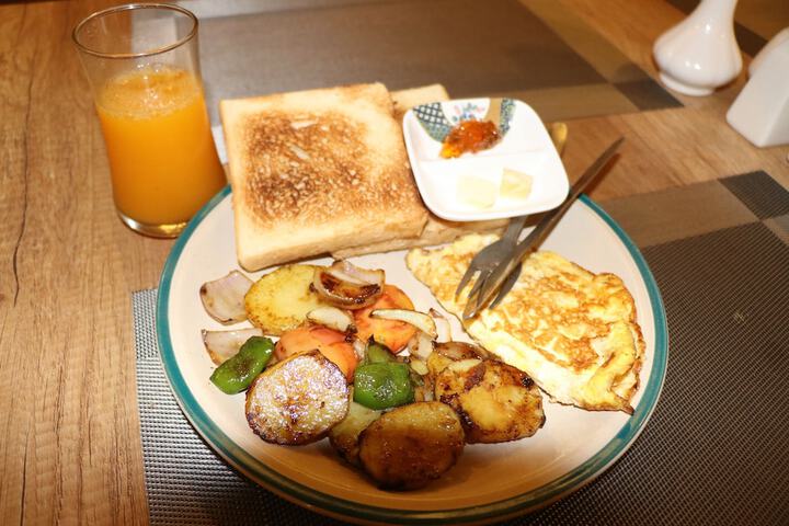 Breakfast/Coffee Service 28 of 40