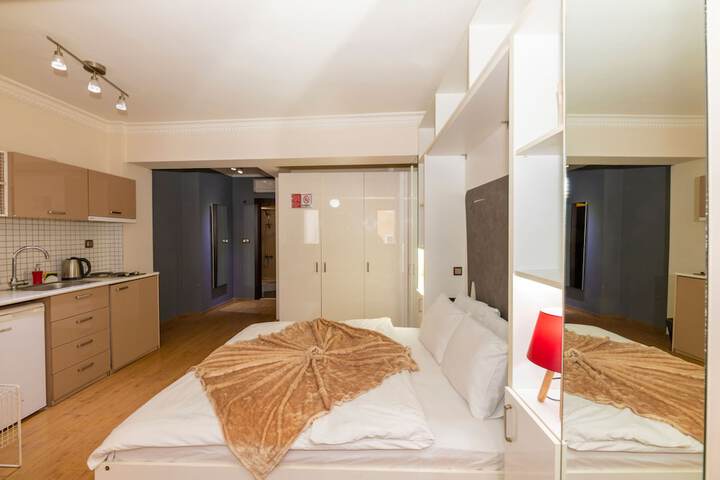 Room 79 of 138