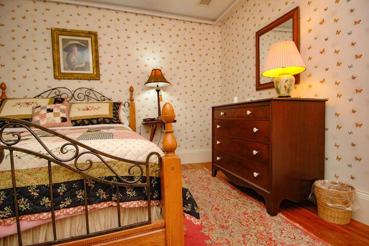 Room 58 of 290
