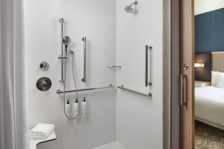 Room 13 of 29
