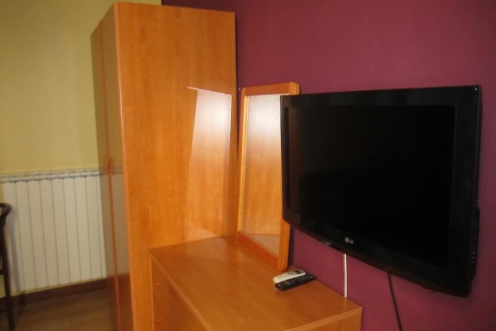 Room 13 of 36