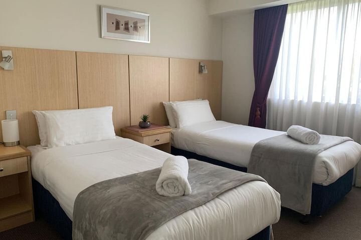 Room 19 of 38