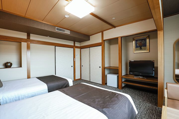 Room 25 of 69
