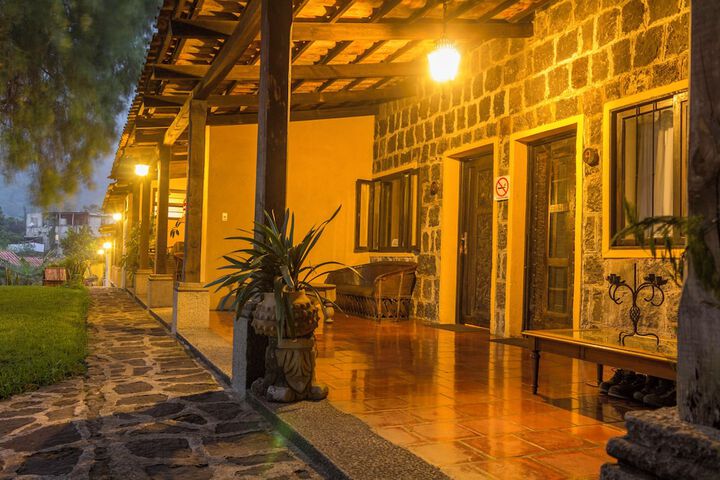 Hotel Exterior 86 of 94