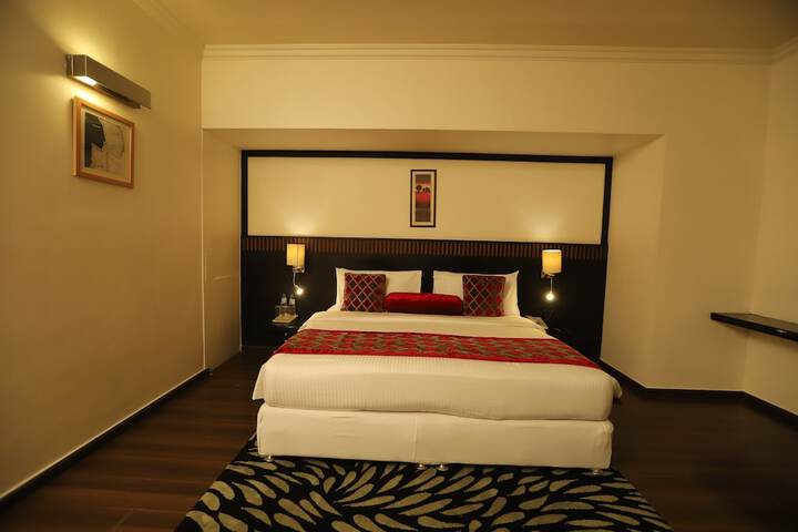Room 15 of 32