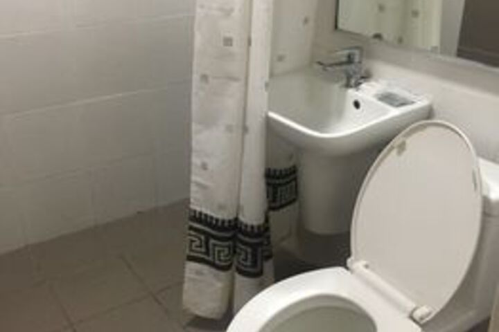 Room 6 of 24