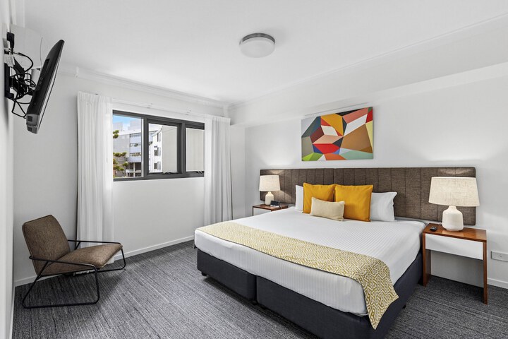 Room 4 of 36