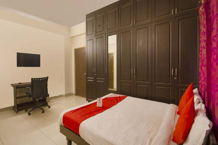 Room 8 of 17