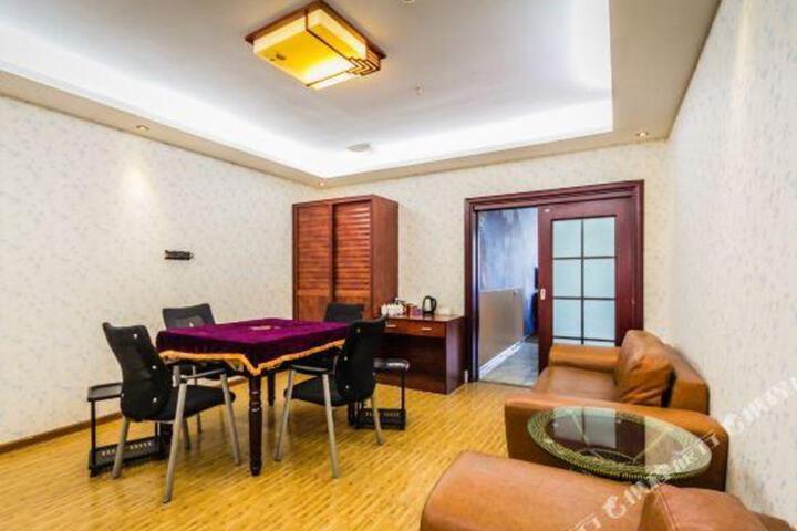 Victoria Business Hotel