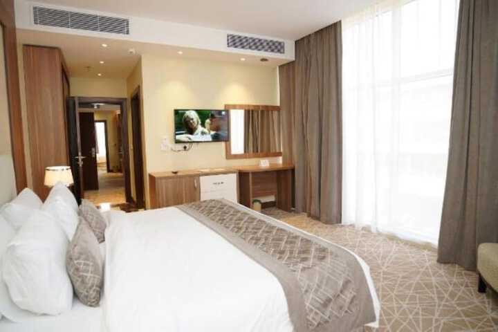 Room 12 of 61