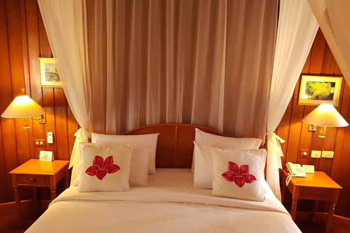 Room 5 of 84