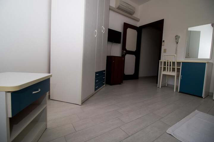 Room 20 of 67