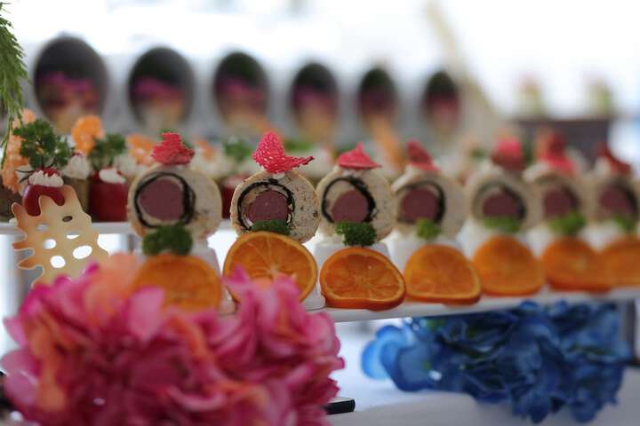Dining 104 of 139