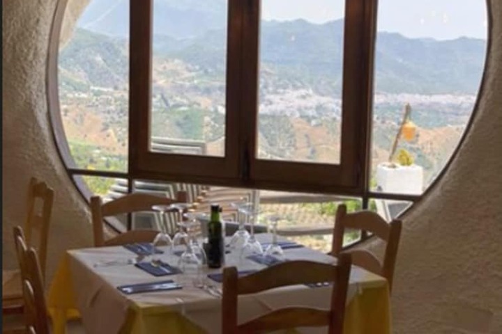 Dining 56 of 120
