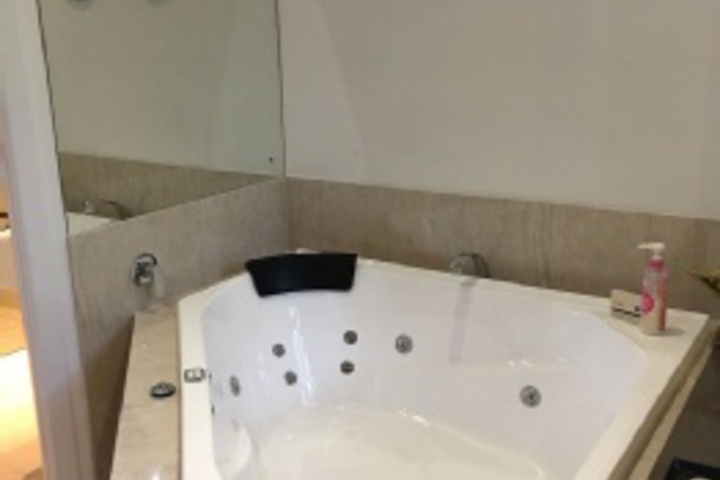 Hot Tub 166 of 180