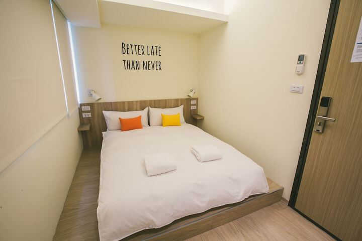 Room 25 of 60