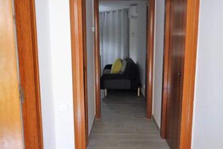 Room 9 of 30