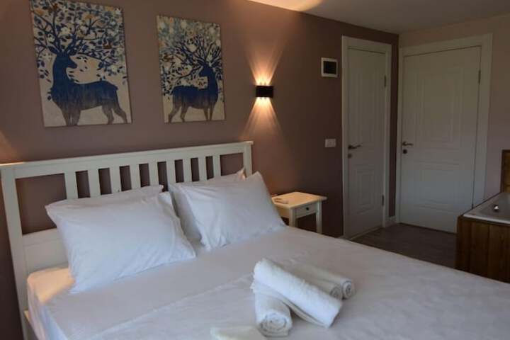 Room 10 of 38