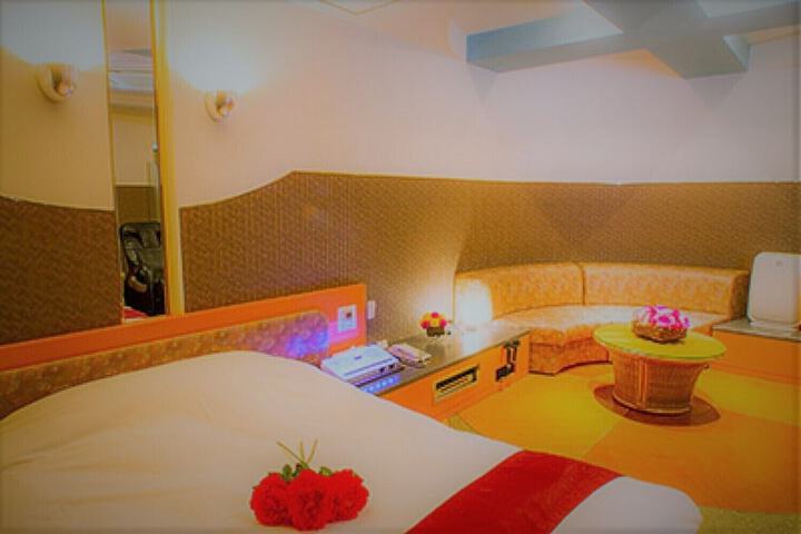 Room 5 of 15