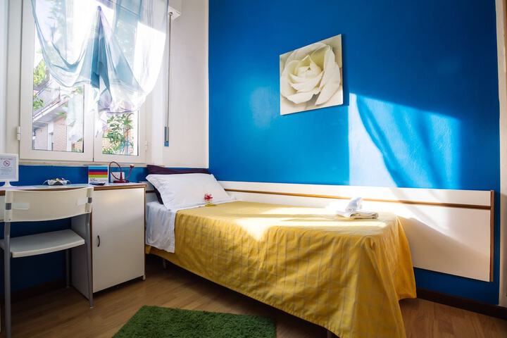 Room 10 of 43