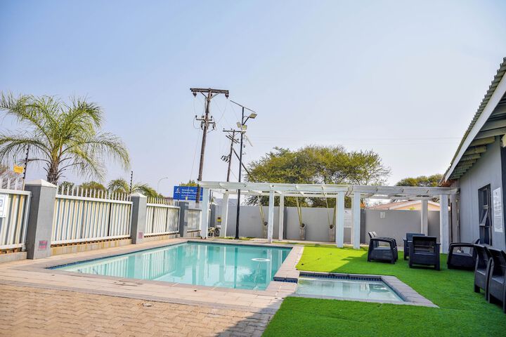 Pool 17 of 29