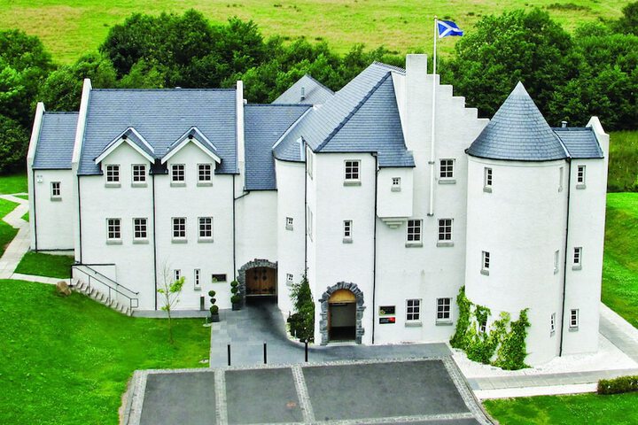Glenskirlie House & Castle