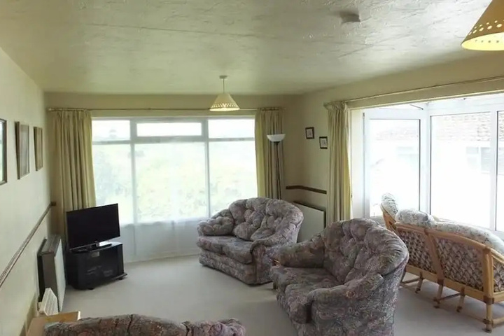 Room 2 of 15