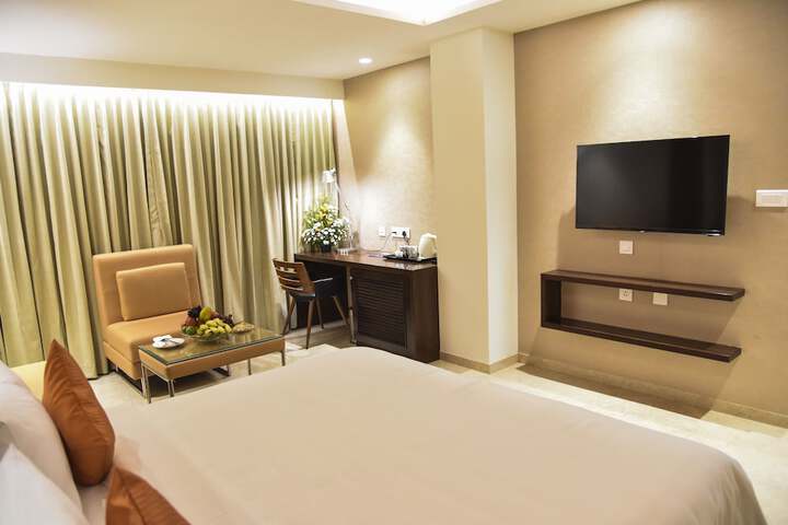 Room 16 of 150