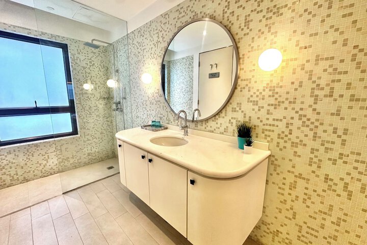 Room 45 of 60