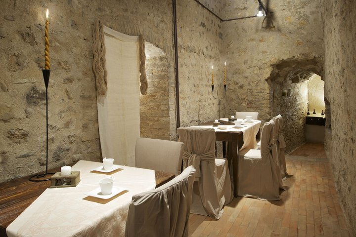 Dining 43 of 73