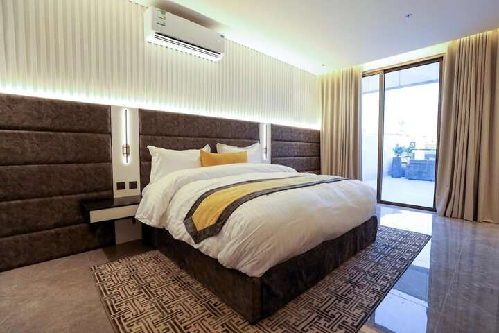 Room 16 of 45