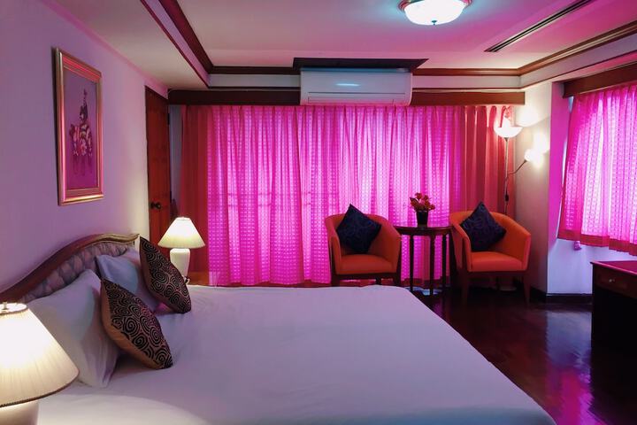 Room 36 of 195